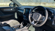 Volvo Xc40 2.0 T4 R DESIGN Pro 5dr AWD Geartronic Petrol Estate